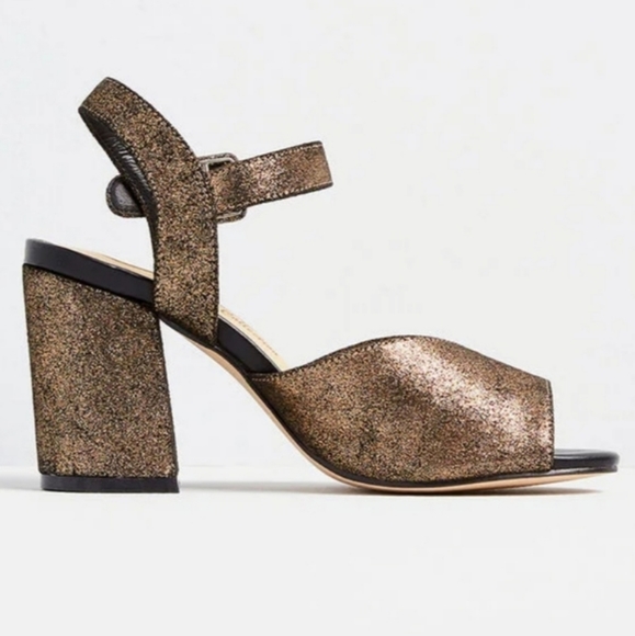 Modcloth Gold Heels - Picture 3 of 10